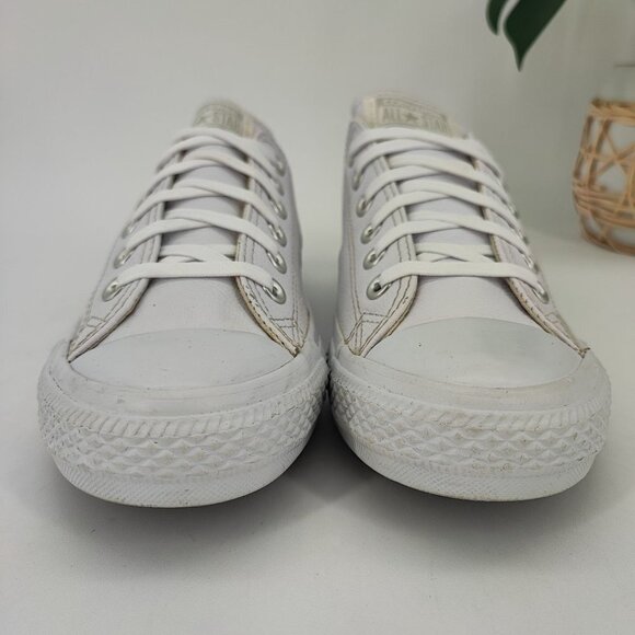 Converse Woman’s All Stars White Leather Sneakers Shoes Size 7.5 - Picture 2 of 9